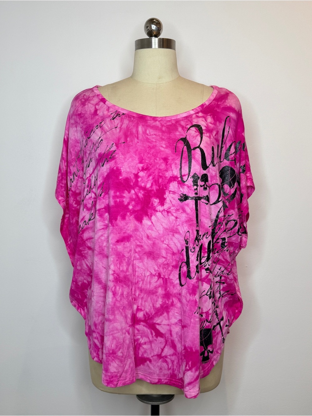 Ghost of Harlem pink grunge tee